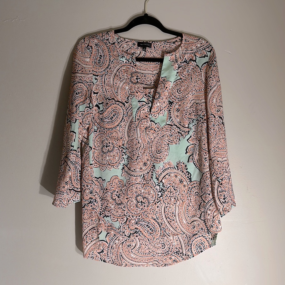 Quarter sleeve top